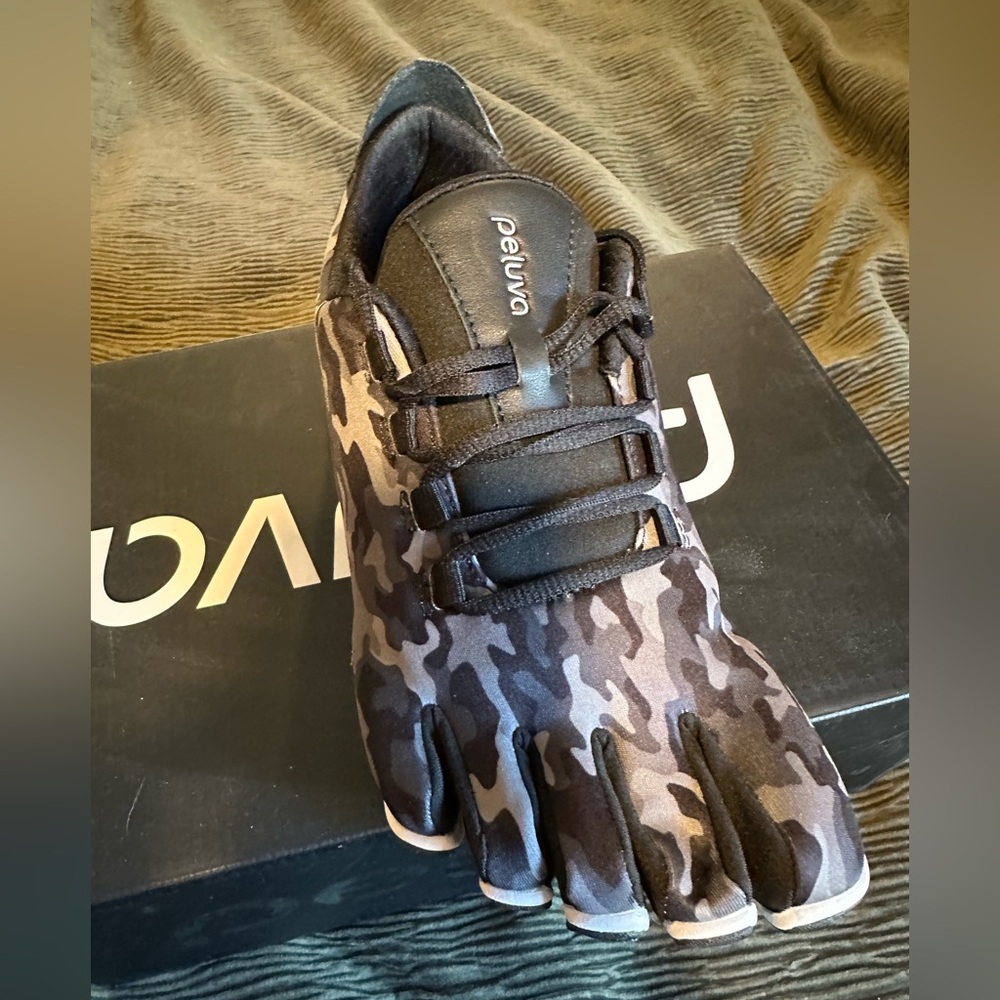 Mens peluva toe shoes - Picture 2 of 8